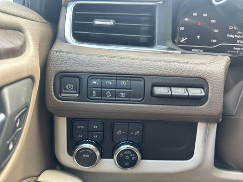 Certified 2023 GMC Yukon XL Denali image 19