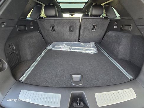 Used 2024 Cadillac XT5 Premium Luxury w/ Technology Package image 33