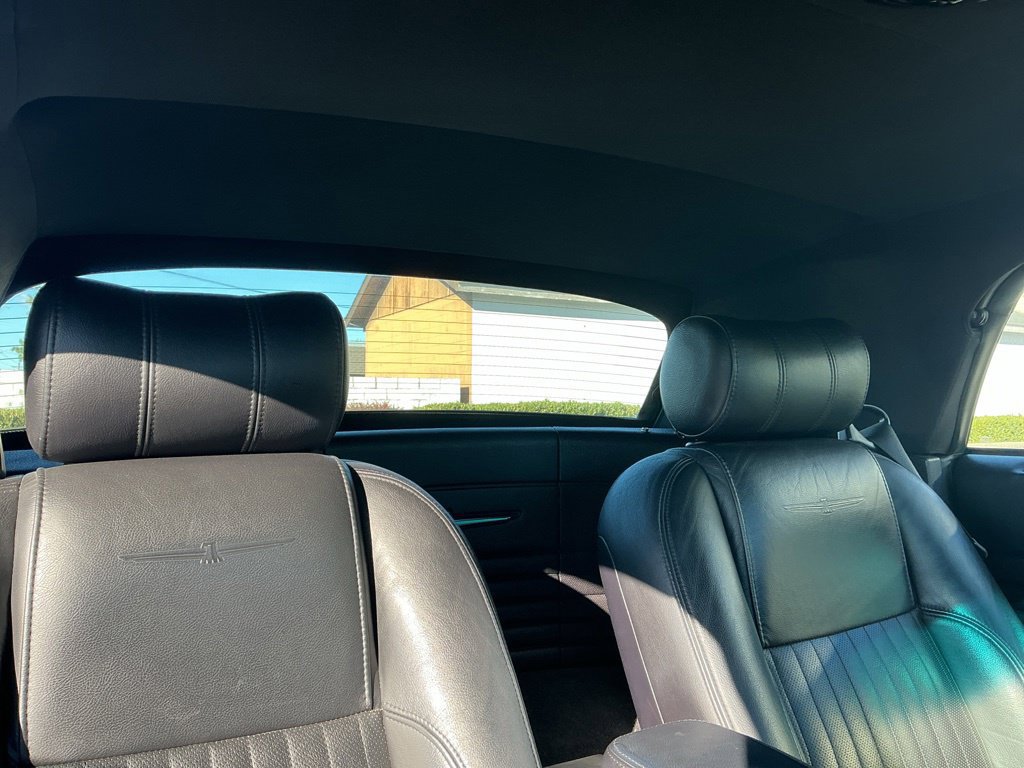 Used 2005 Ford Thunderbird RWD image 19