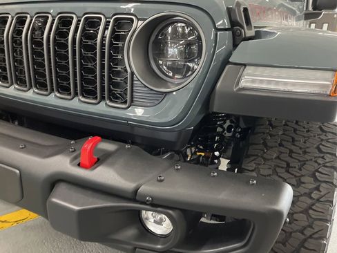 New 2026 Jeep Wrangler Unlimited Rubicon AWD/4WD image 11