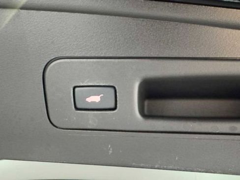 Used 2020 Acura MDX FWD image 38