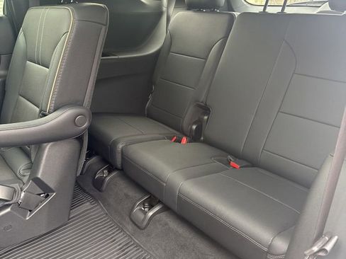 Used 2025 Chevrolet Traverse High Country w/ LPO, Floor Liner Package AWD/4WD image 19