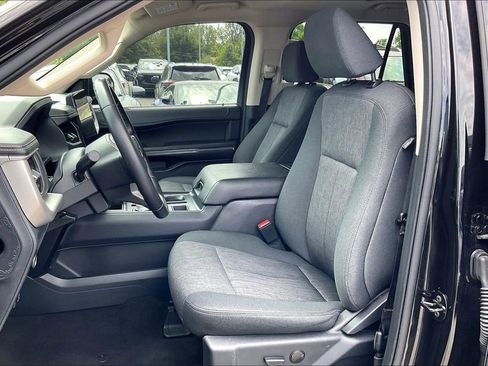 Used 2024 Ford Expedition XLT RWD image 34