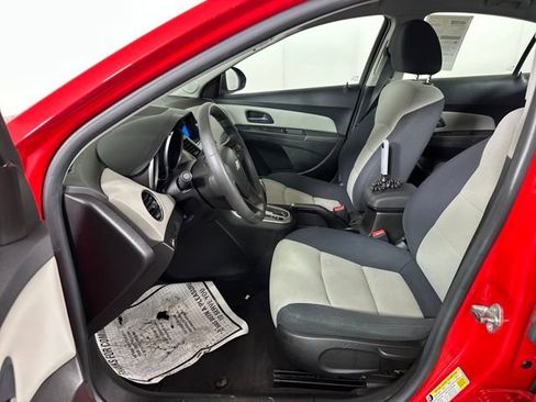 Used 2015 Chevrolet Cruze LS image 11