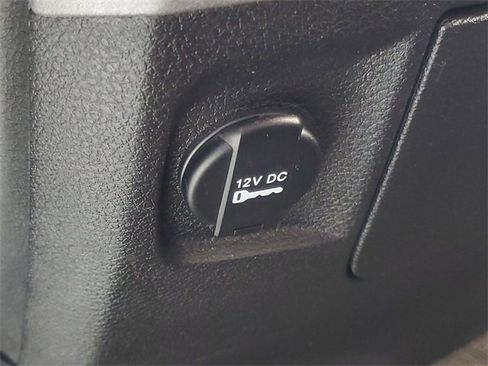 Used 2015 RAM 1500 Express image 24