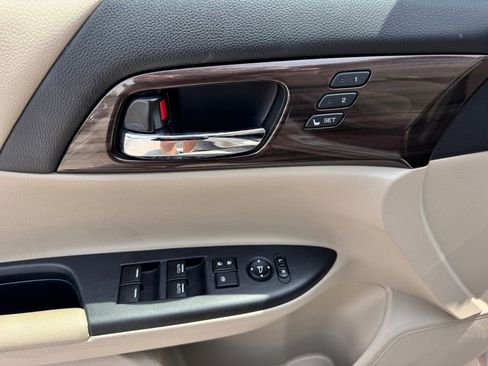 Used 2017 Honda Accord EX-L image 14