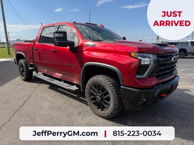 Used 2025 Chevrolet Silverado 2500 LTZ w/ LTZ Plus Package AWD/4WD image 4