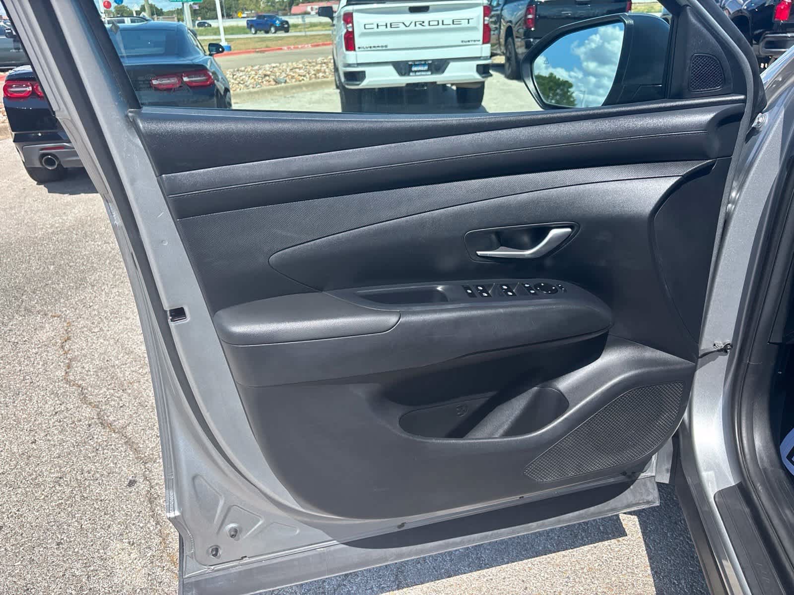 Used 2025 Hyundai Tucson SEL FWD image 9
