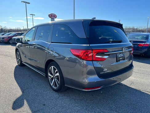 Used 2023 Honda Odyssey Touring image 3