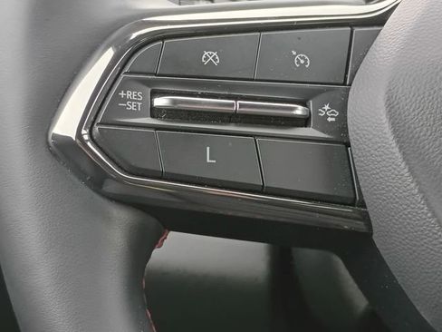 Used 2025 Chevrolet Equinox RS w/ Safety and Technology Package image 18