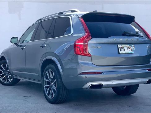 Used 2017 Volvo XC90 T6 Momentum w/ Vision Package AWD/4WD image 5