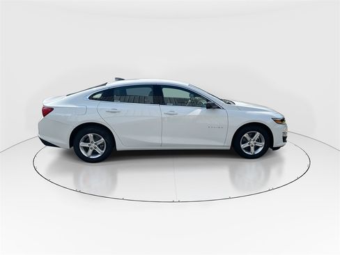 Used 2024 Chevrolet Malibu LS image 9
