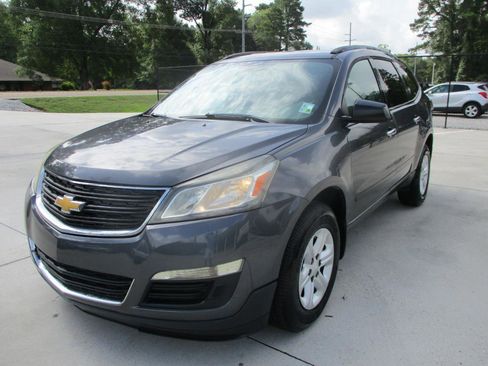 Used 2014 Chevrolet Traverse LS FWD image 5