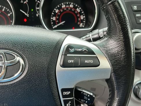 Used 2012 Toyota Highlander Limited image 13