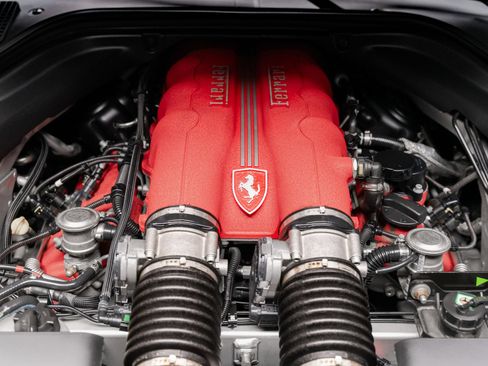 Used 2013 Ferrari California RWD image 43