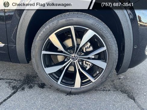 New 2026 Volkswagen Atlas SEL Premium R-Line image 3