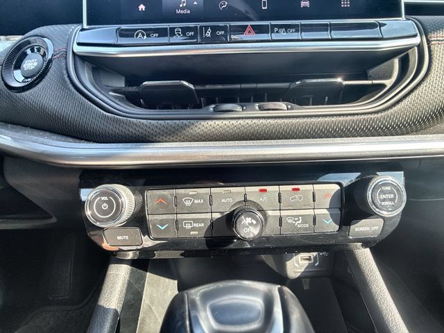 Used 2026 Jeep Compass Trailhawk AWD/4WD image 18