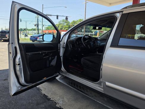 Used 2012 Nissan Armada SV AWD/4WD image 7