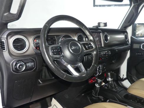 Used 2018 Jeep Wrangler Unlimited Rubicon w/ Dual Top Group AWD/4WD image 22