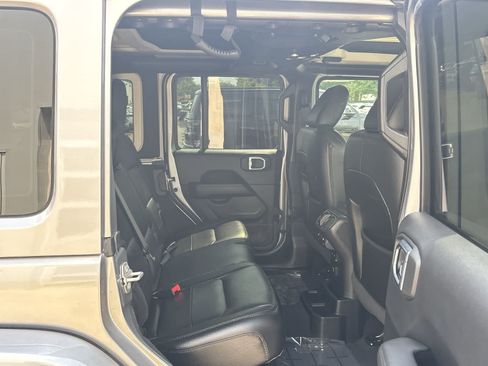 Certified 2021 Jeep Wrangler Unlimited Sahara AWD/4WD image 10