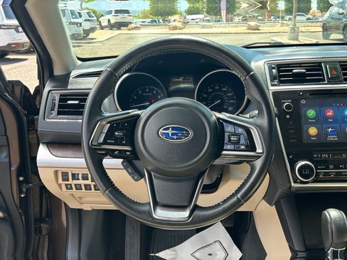 Used 2019 Subaru Outback 3.6R Limited AWD/4WD image 9