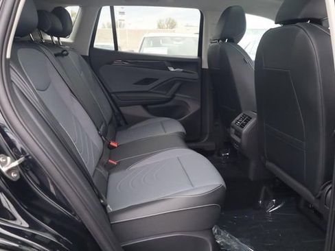 New 2026 Volkswagen Tiguan SE image 20