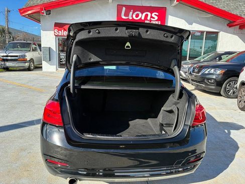 Used 2018 BMW 320i Sedan RWD image 5