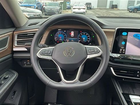 New 2026 Volkswagen Atlas SE image 24