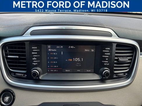 Used 2020 Kia Sorento EX AWD/4WD image 19