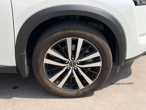 Used 2025 Nissan Pathfinder Platinum w/ Cargo Package image 7