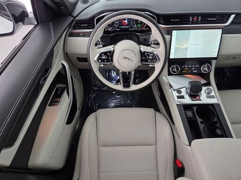 New 2026 Jaguar F-PACE R-Dynamic S image 4