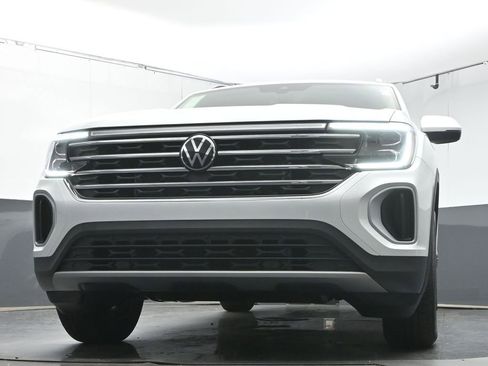 New 2026 Volkswagen Atlas SE FWD image 33