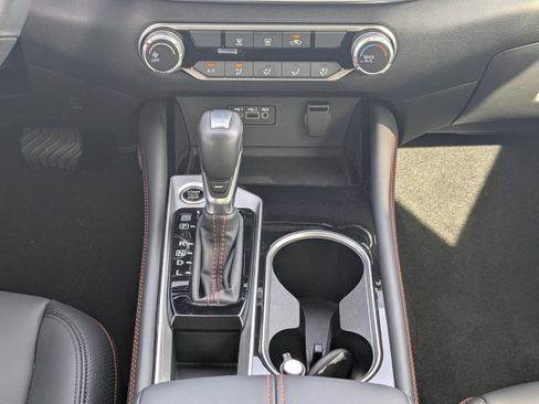 Used 2024 Nissan Altima 2.5 SR image 16