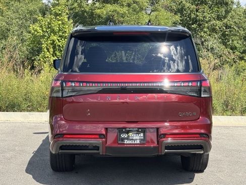 Certified 2025 INFINITI QX80 Autograph w/ Premium Cargo Package image 5