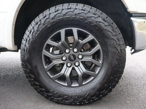 Used 2016 Ford F150 Lariat w/ Equipment Group 502A Luxury AWD/4WD image 43