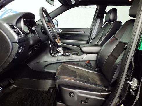 Used 2021 Jeep Grand Cherokee Laredo X RWD image 7