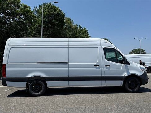 New 2025 Mercedes-Benz Sprinter 2500 image 5