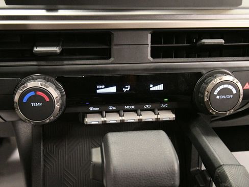 Used 2025 Toyota 4Runner SR5 image 15