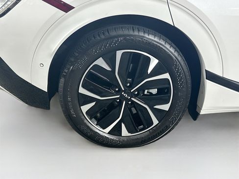 Used 2024 Kia EV6 GT-Line RWD image 11
