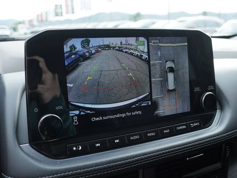 Certified 2023 Nissan Rogue Platinum w/ Platinum Premium Package image 12