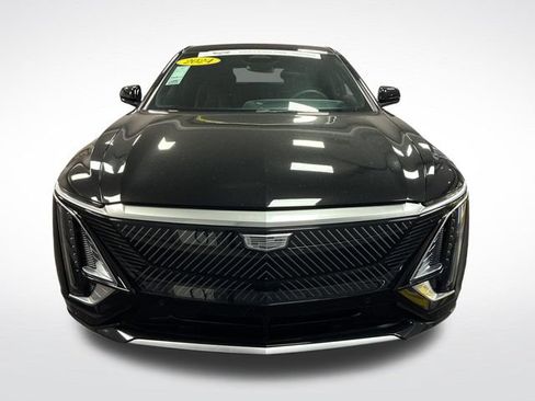Certified 2024 Cadillac Lyriq Tech RWD image 8