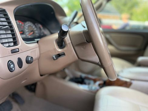 Used 2002 Toyota Sequoia Limited AWD/4WD image 57
