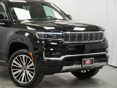 Certified 2024 Jeep Grand Wagoneer Series III w/ Rear Seat Video Group 1 image 4