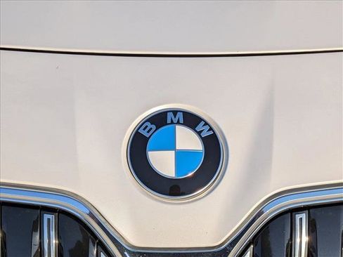 Used 2023 BMW 760i xDrive image 23