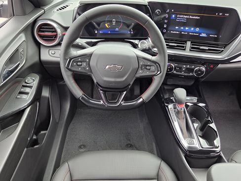 New 2026 Chevrolet Trax RS w/ Sunroof Package FWD image 11