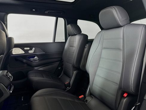 New 2026 Mercedes-Benz GLS 580 4MATIC image 7