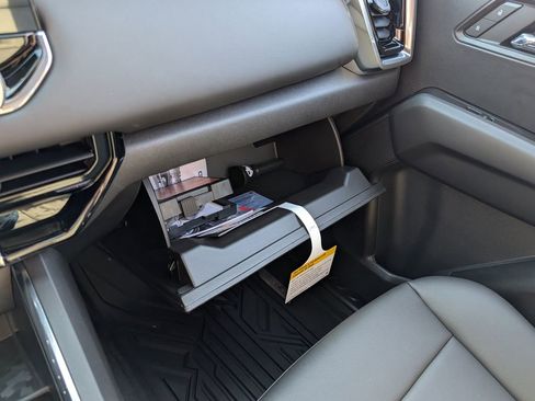 New 2026 GMC Canyon Elevation w/ Convenience Package image 53