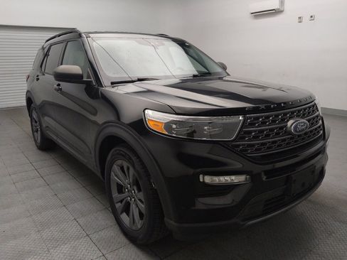 Used 2021 Ford Explorer XLT w/ Equipment Group 202A RWD image 13