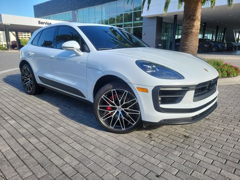 Used 2023 Porsche Macan S AWD/4WD image 1