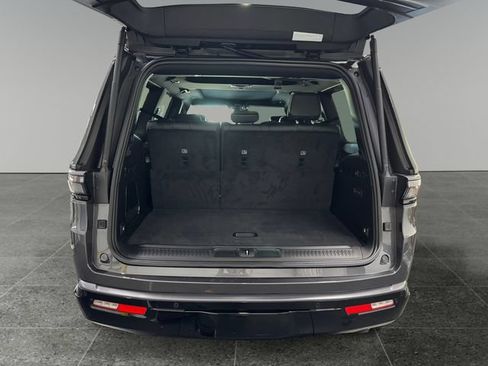 New 2026 Jeep Grand Wagoneer Limited AWD/4WD image 16
